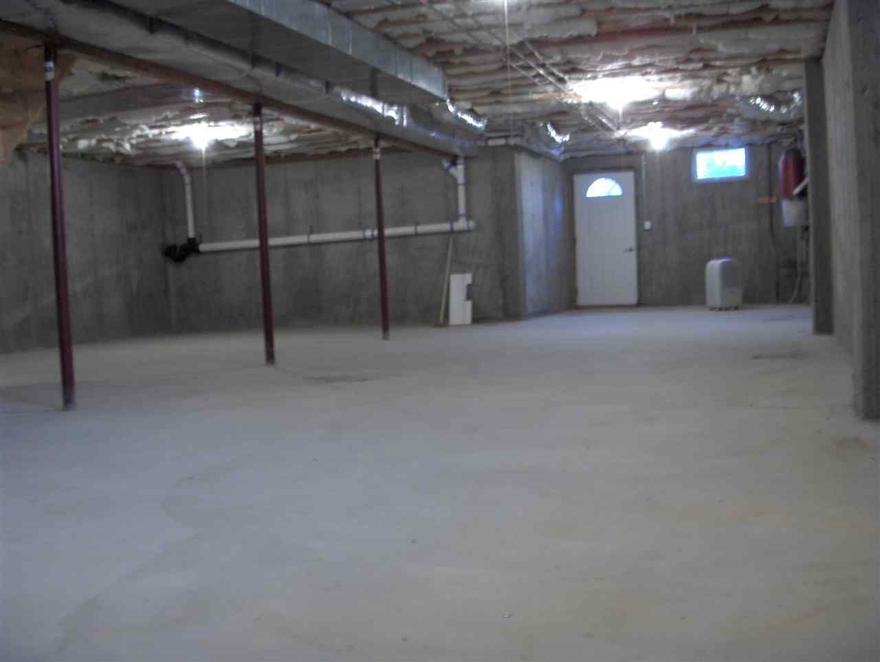 resized-2349823-Celler Left.JPG